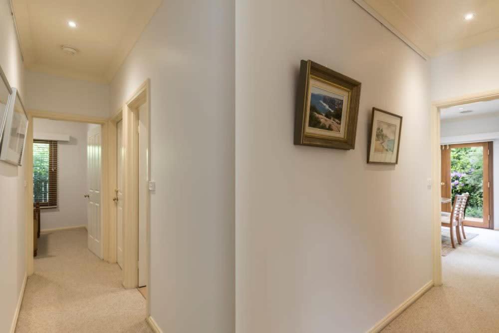 3 Bdrm 2 Bthrm House Close To Canberra Cbd & Anu Ngoại thất bức ảnh